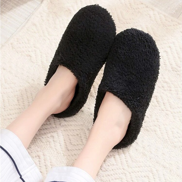 Slippers - Picture 2 of 2